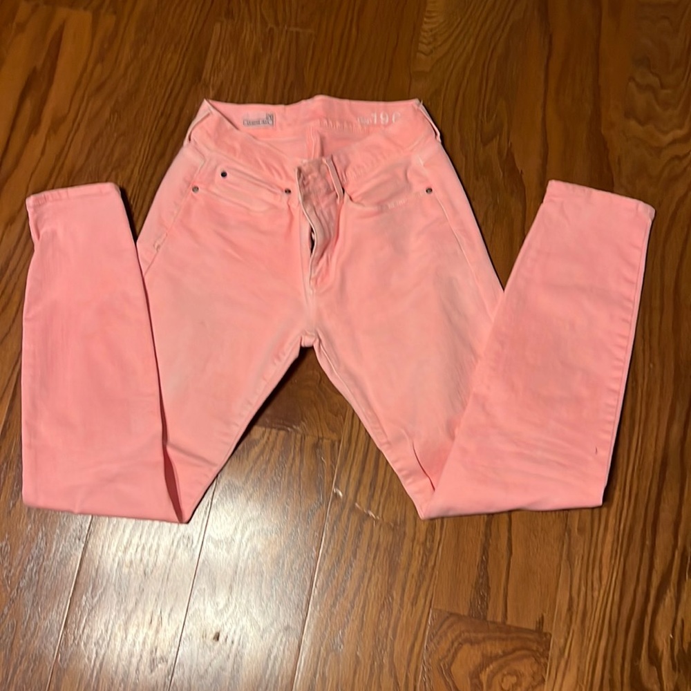 Peachy colored Gap legging jeans.  Size 26.